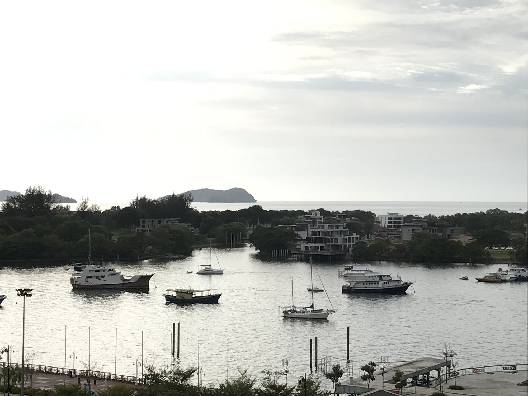 Sunset & Seaview Vacation Condos At Marina Court Resort Condo Kota Kinabalu Luaran gambar